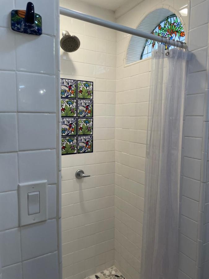 Homestay Private W/ Private Full Bathroom & Wifi & Ac & Shared Kitchen In Angeles *