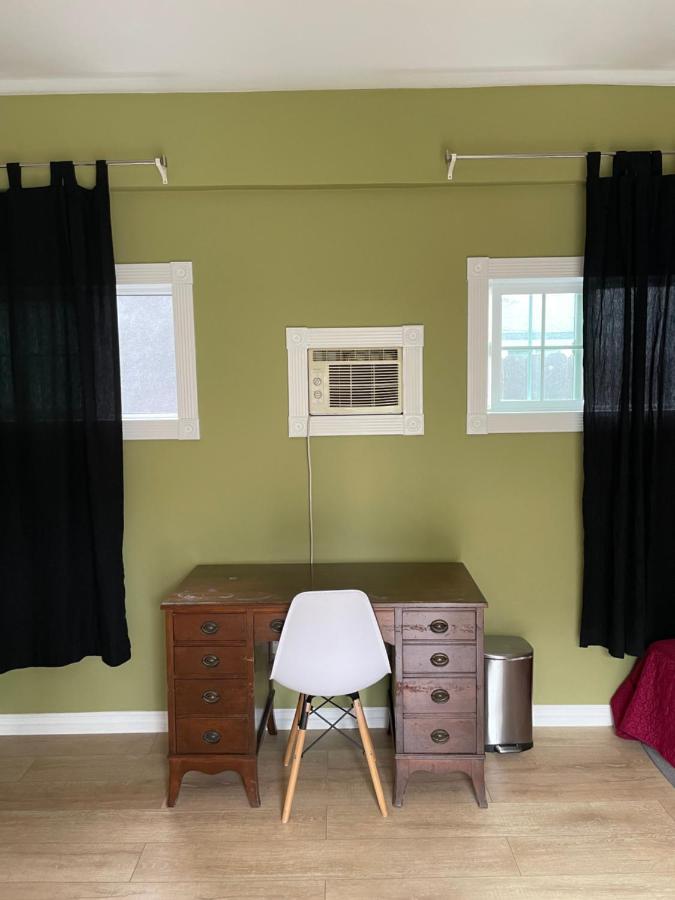 Private W/ Private Full Bathroom & Wifi & Ac & Shared Kitchen In Angeles * Los Angeles
